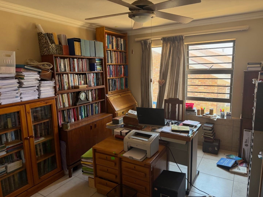 4 Bedroom Property for Sale in Dana Bay Western Cape